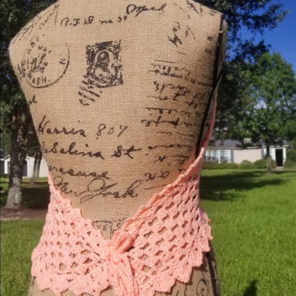 🦋🌺HandMade  crochet  crop Top. - Picture 2 of 2